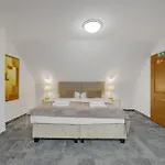 Reverie - Dependance, Check-in At Metropolitan Star Bratislava