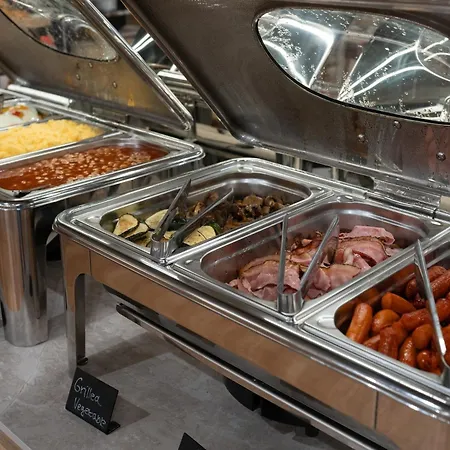 Hotel Reverie - Dependance, Check-in At Metropolitan Star 3*