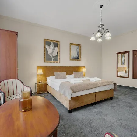 Отель Reverie - Dependance, Check-in At Metropolitan Star