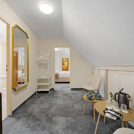 Reverie - Dependance, Check-in At Metropolitan Star Hotel Bratislava