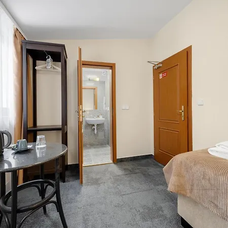 Reverie - Dependance, Check-in At Metropolitan Star 3* Bratislava