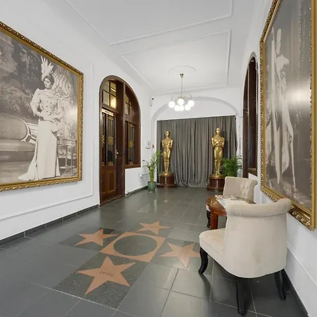 Reverie - Dependance, Check-in At Metropolitan Star Братислава