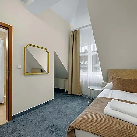 Otel Reverie - Dependance, Check-in At Metropolitan Star