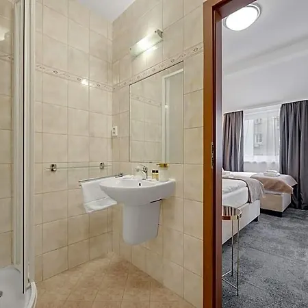 Reverie - Dependance, Check-in At Metropolitan Star Bratislava