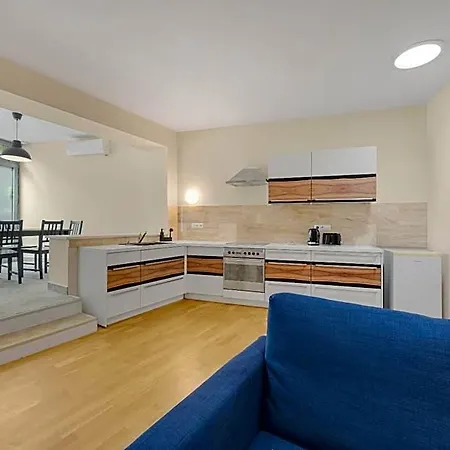 Reverie - Dependance, Check-in At Metropolitan Star Otel Bratislava