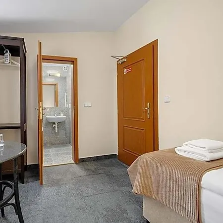 Otel Reverie - Dependance, Check-in At Metropolitan Star 3*