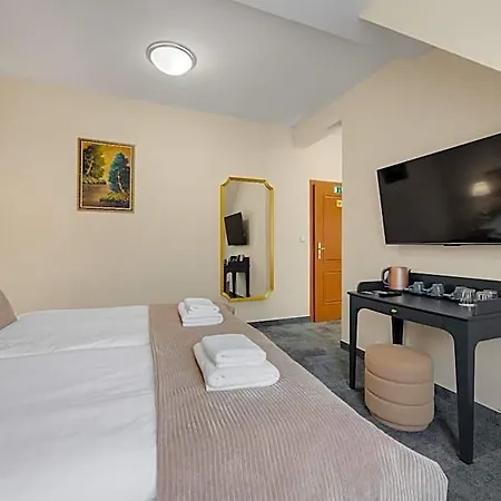 Reverie - Dependance, Check-in At Metropolitan Star 3*