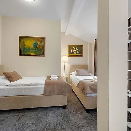 Otel Reverie - Dependance, Check-in At Metropolitan Star