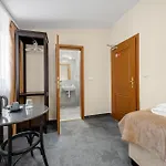 Reverie - Dependance, Check-in At Metropolitan Star 3* Bratislava